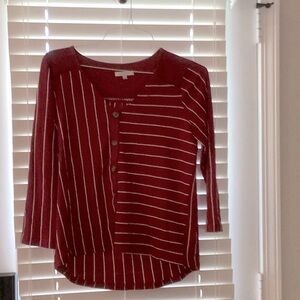 Skies are blue red orange 3/4 sleeve blouse size S